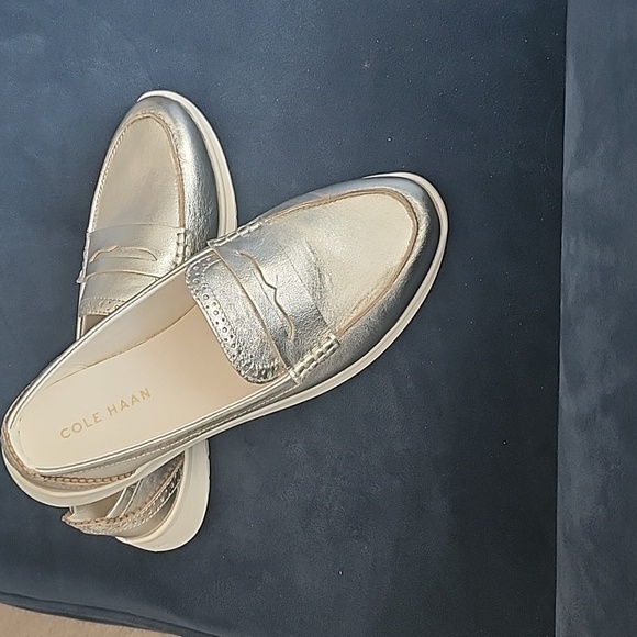 Cole Haan Women's Metallic Silvery Gold Flats - Picture 6 of 6